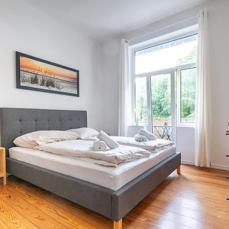 Grosses Mit 2 Balkonen Zentral Am Nordertor