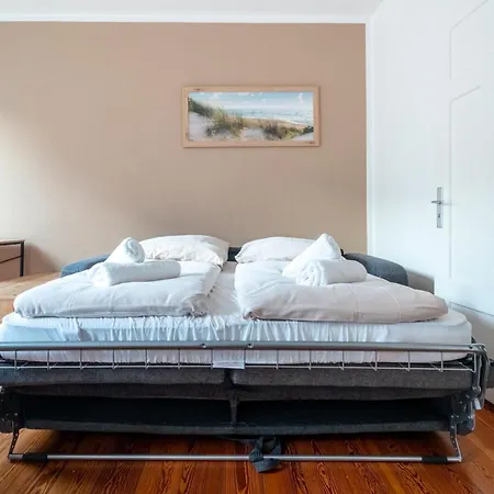 Grosses Mit 2 Balkonen Zentral Am Nordertor