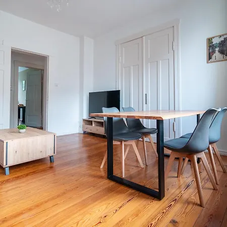 Grosses Mit 2 Balkonen Zentral Am Nordertor * Flensburg