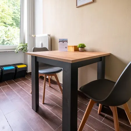 Grosses Mit 2 Balkonen Zentral Am Nordertor フレンスブルク