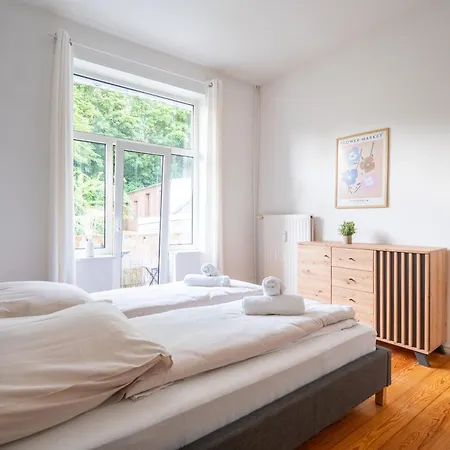 Grosses Mit 2 Balkonen Zentral Am Nordertor * Flensburg